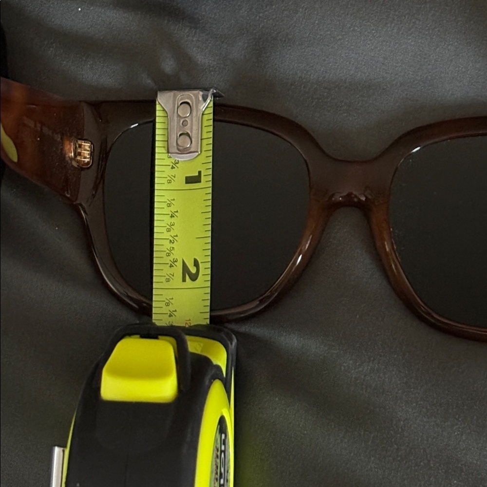 Gucci Tortoise Shell Sunglasses - Picture 6 of 6